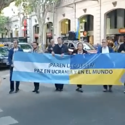 PROTESTA FRENTE A LA EMBAJADA DE LA FEDERACIÓN RUSA